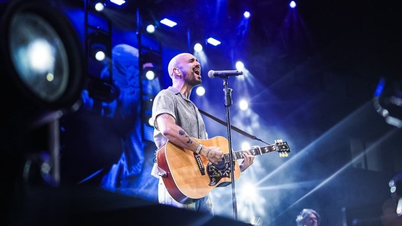 Magia y emoción: Abel Pintos brilló en Bariloche