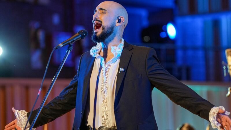 Abel Pintos vuelve a Puerto Madryn con su gira “Cordillera y Mar”